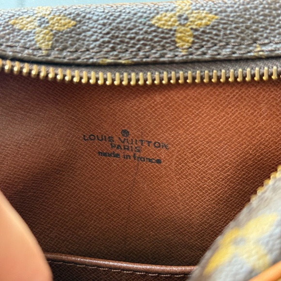 Louis Vuitton Vintage DANUBE crossbody - Picture 4 of 9